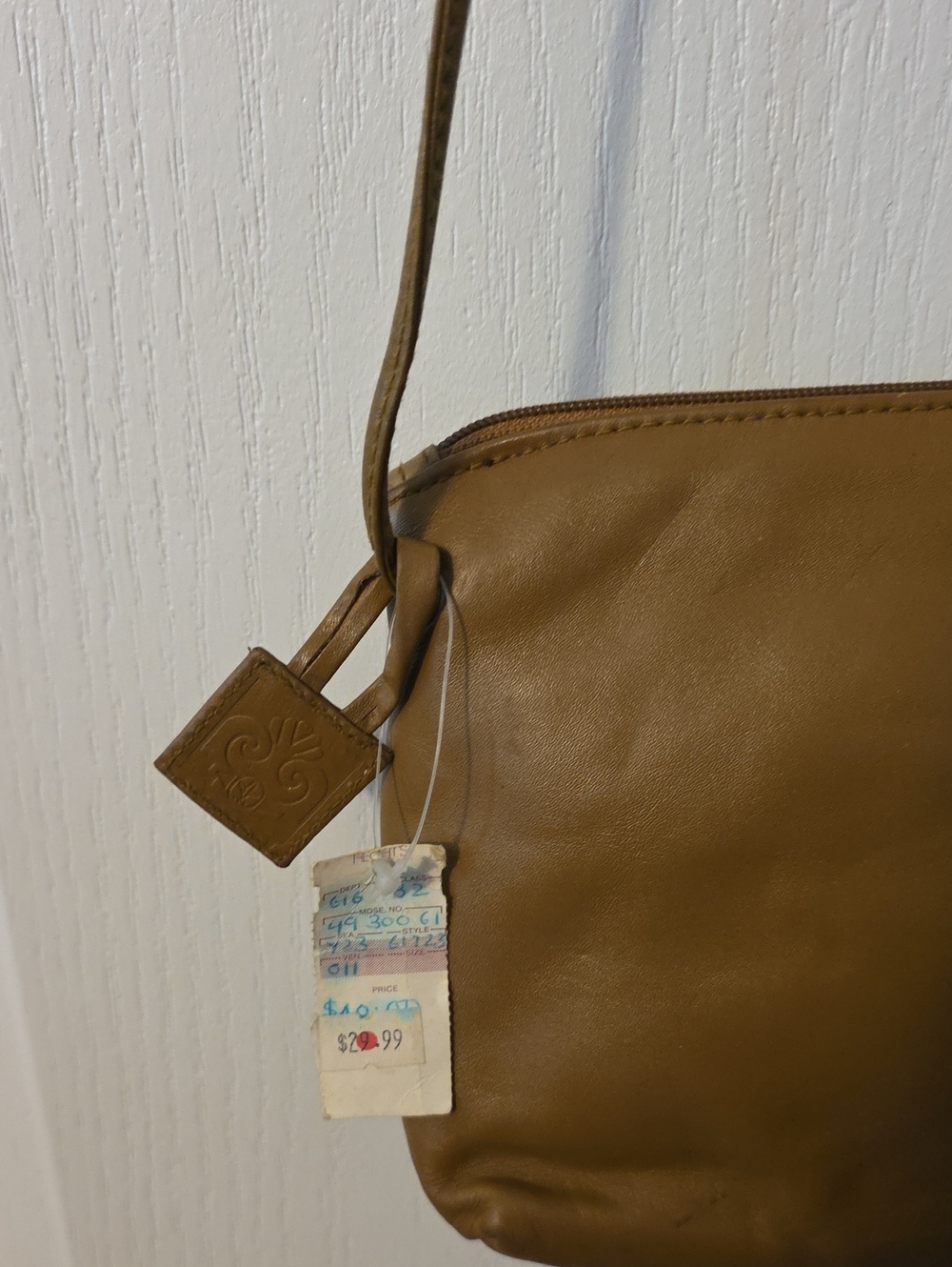 Vintage Amanda Smith Leather Classic Tan Crossbody Bag - Women's Shoulder Bag - Picture 3 of 3